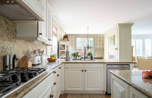 Torrey Highlands House | Spacious 4BR Home w/Fireplace, Work Space & Backyard Dining