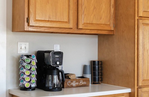 Waukee House | Spacious 4BR Home WiFi Family-Friendly Waukee