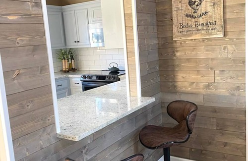 Clarksville House | Spacious 4BR -Hot Tub & Game Room – Near Winery & Distillery