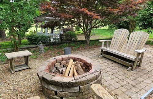 Marion Lake Club House | Spacious 4BR Lake James Retreat/Golf Course/Views/Fire Pit/Gazebo/Affordable
