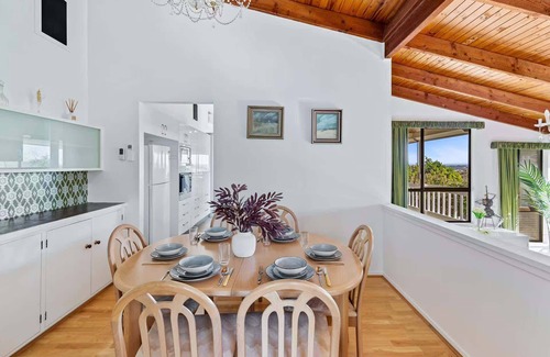 Rochedale South House | Spacious 4BR Retreat With Stunning Brisbane View