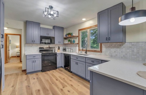 Easton House | Spacious 4BR Ranch Near Easton Perfect for Families & Work Groups!