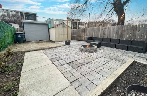 Fort Dupont House | Spacious 4BR Row House – Perfect for Families & Groups!