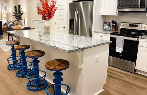 Auburn - Opelika House | Spacious 4BR Townhome Near Auburn & Stadium