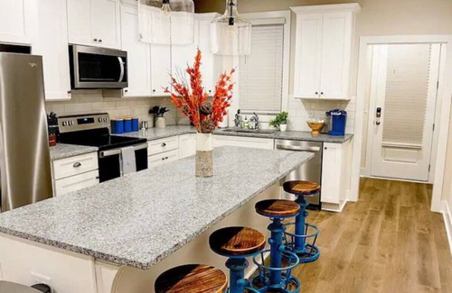 Auburn - Opelika House | Spacious 4BR Townhome Near Auburn & Stadium