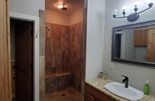 Loganville Villa | Spacious 4BR villa w/ private pool and tennis