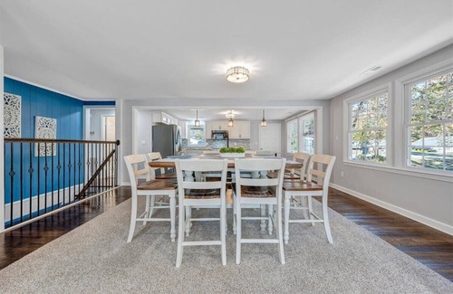 Huddleston House | Spacious 4BR with private boat dock and lakefront access