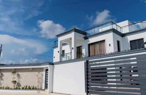 Santo Domingo Este Villa | Spacious 5-bedroom villa in fabulous Santo Domingo