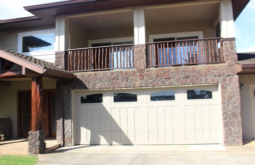 Laie House | Spacious 5 bdrm Home steps from Hukilau Beach, AC, Ocean Views, 30-day