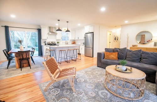 Franklin House | Spacious 5-Bed, 3-Bath Home – Newly Renovated with a Big Backyard!