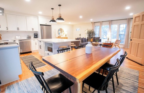 Franklin House | Spacious 5-Bed, 3-Bath Home – Newly Renovated with a Big Backyard!