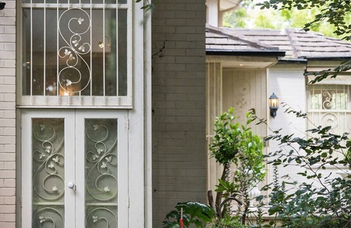 Burradoo House | Spacious 5-Bed House near Local Shops