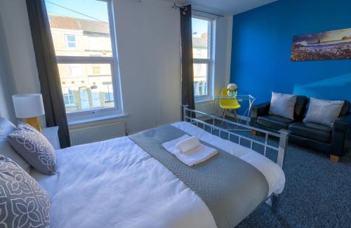 Liverpool House | Spacious 5 Bed House, perfect for groups, great location