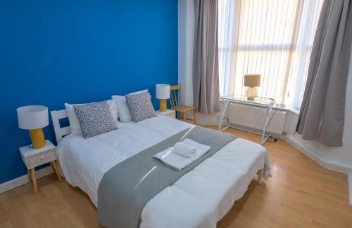 Liverpool House | Spacious 5 Bed House, perfect for groups, great location