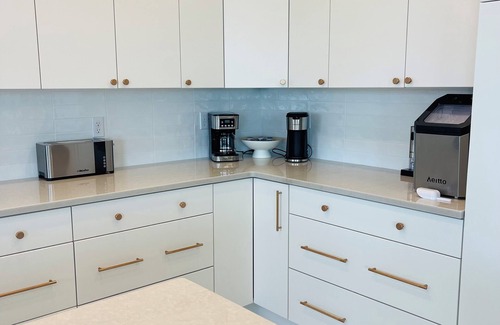 South Island House | Spacious 5-bedroom house w/Elevator, Canal, and heated pool Fort Myers Beach