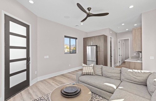 Lake Havasu City House | Spacious 5-bedroom 5 bathroom estate with beautiful Lake view and private pool
