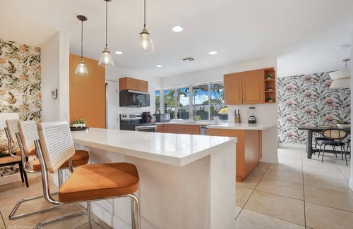 Imperial Point House | Spacious 5-bedroom house in serene Fort Lauderdale with WiFi and AC
