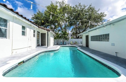 Central Fort Lauderdale House | Spacious 5-bedroom duplex with 2 separate homes in wonderful Fort Lauderdale