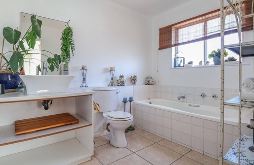 Plettenberg Bay Apartment | Spacious 5 Bedroom Coastal Retreat in Plettenberg