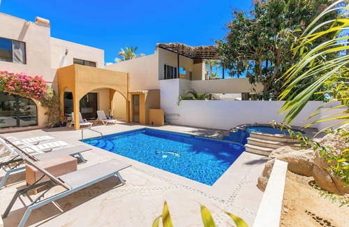 Cabo Bello House | Spacious 5-Bedroom Oasis with Private Pool, Jacuzzi & Beach Access