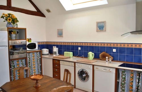 Azay-sur-Cher Cottage | Spacious 5-Bedroom Cottage Near Loire Castles, Gardens & Family Amenities