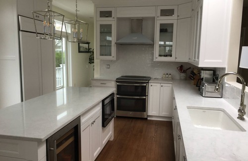 Bridgehampton House | Spacious 5-bedroom house with WiFi, AC heated pool, cabana. One block to beach.