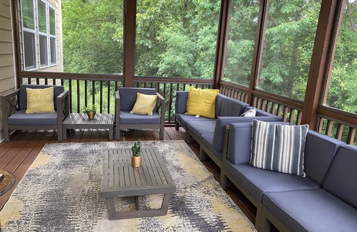 Fuquay-Varina House | Spacious 5-bedroom house in charming Raleigh suburb in Fuquay-Varina wt WiFi, AC