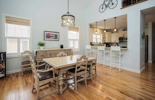 Michigan City House | Spacious 5-bedroom house, deluxe outdoor kitchen, and a short walk to the beach