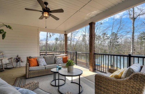 North Augusta House | Spacious 5-bedroom house on a private pond just 10 miles from Augusta National