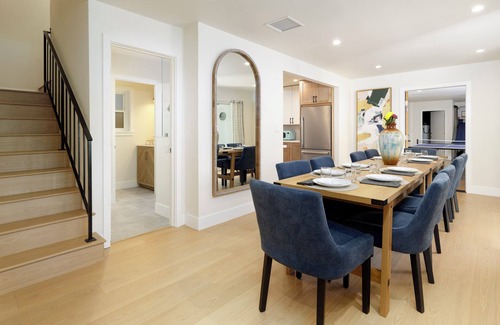 East Beach House | Spacious 5-bedroom Beach Home w/Spa, Sauna+ Game Room ~ Walk to the beach!