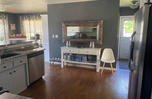 Allouez House | Spacious 5-bedroom Allouez Home - 6 min drive to Lambeau