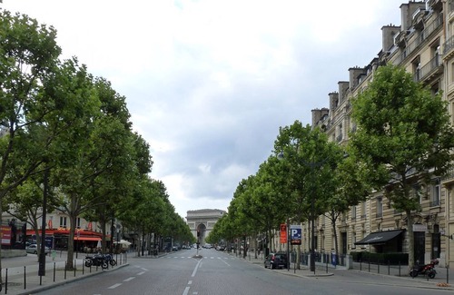 Champs-Elysees Apartment | Spacious 5-bedroom apartment with AC, WiFi in delightful Paris