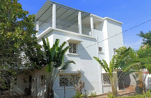 Mahajanga House | Spacious 5-bedroom building in wonderful Mahajanga with roof terrace and pool