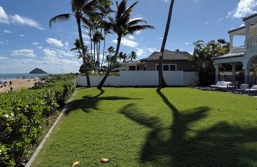 Lanikai House | Spacious 5-bedroom estate beachfront in charming Lanikai -newly renovated luxury