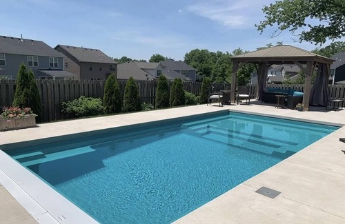 Buechel House | Spacious 5-bedroom house with pool! Sleeps 11
