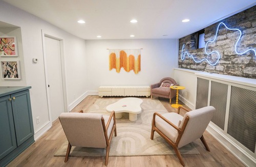 Summit - University House | Spacious 5-bedroom Historic House in Saint Paul