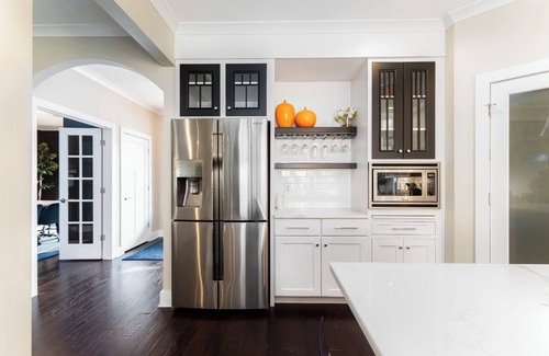 Harters Heights House | Spacious 5-bedroom house with hot tub and theatre room in charming South Bend