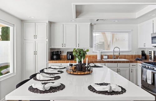 Spring Valley House | Spacious 5-bedroom house in vibrant Las Vegas 10 Mins to the strip
