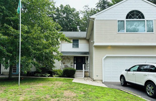 Lower Township House | Spacious 5-bedroom home with state of the art kitchen in charming Cape May