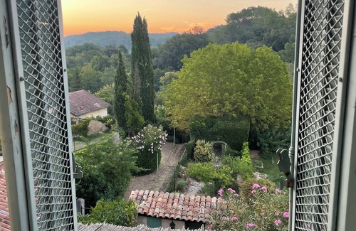 Carces House | Spacious 5-bedroom Home with AC, pool, WiFi and more in charming Carcès