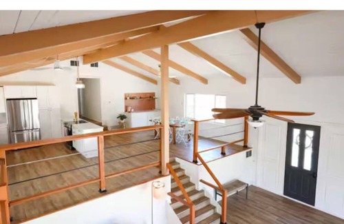 Bostonia House | Spacious 5-bedroom house in lovely San Diego, with big backyard and huge pool.