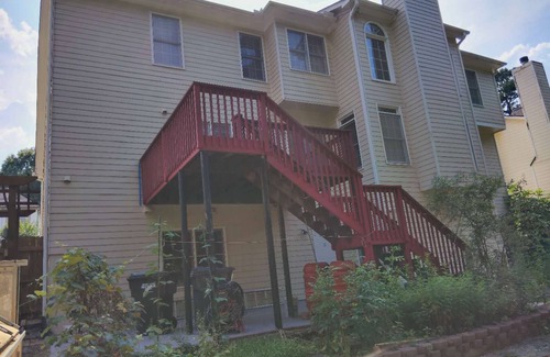 Norcross House | Spacious 5-bedroom house with fitness room and AC in fabulous Norcross