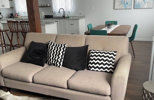 Welland House | Spacious 5-bedroom house, near attractions