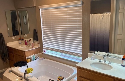 Antioch House | Spacious 5-bedroom house in lovely Antioch with POOL WiFi, AC