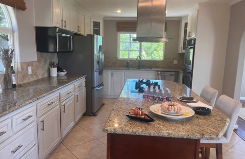 Mount Helix House | Spacious 5-bedroom house in lovely La Mesa with stunning views, lots of space