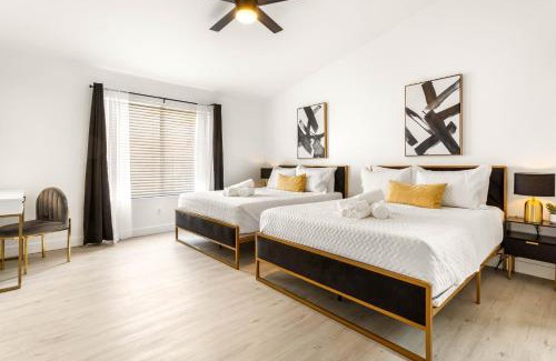 North Las Vegas House | Spacious 5 Bedroom House with Heated Pool and Jacuzzi