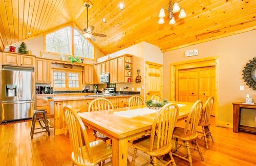 Thayerville House | Spacious 5-bedroom house in enjoyable Deep Creek, MD with WiFi, AC