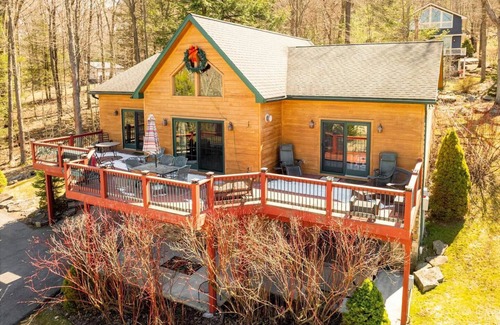 Thayerville House | Spacious 5-bedroom house in enjoyable Deep Creek, MD with WiFi, AC