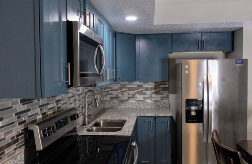 Pine Hills House | Spacious 5-bedroom house with WiFi, AC in pleasant Orlando