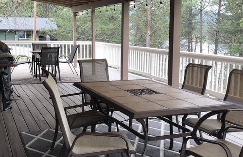 Elk House | Spacious 5-bedroom house in welcoming Elk with WiFi and AC